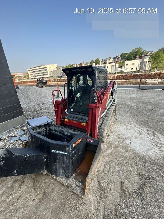 2021 BLUE DIAMOND 1/2 yd Concrete Bucket - Blue Diamond