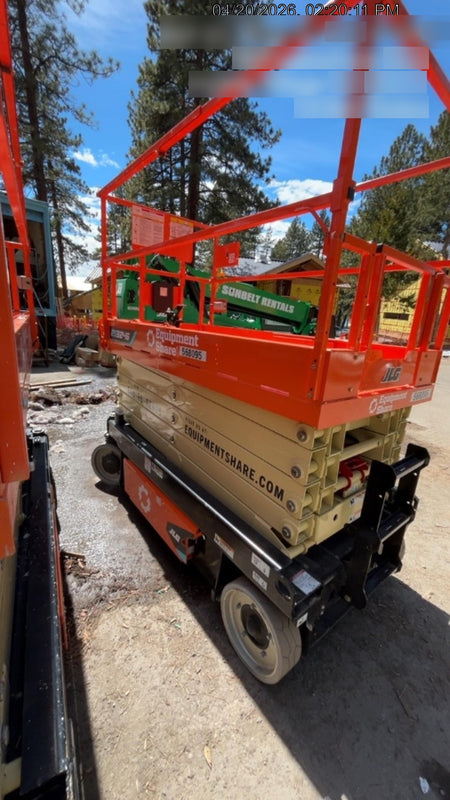 2025 JLG ES3246
