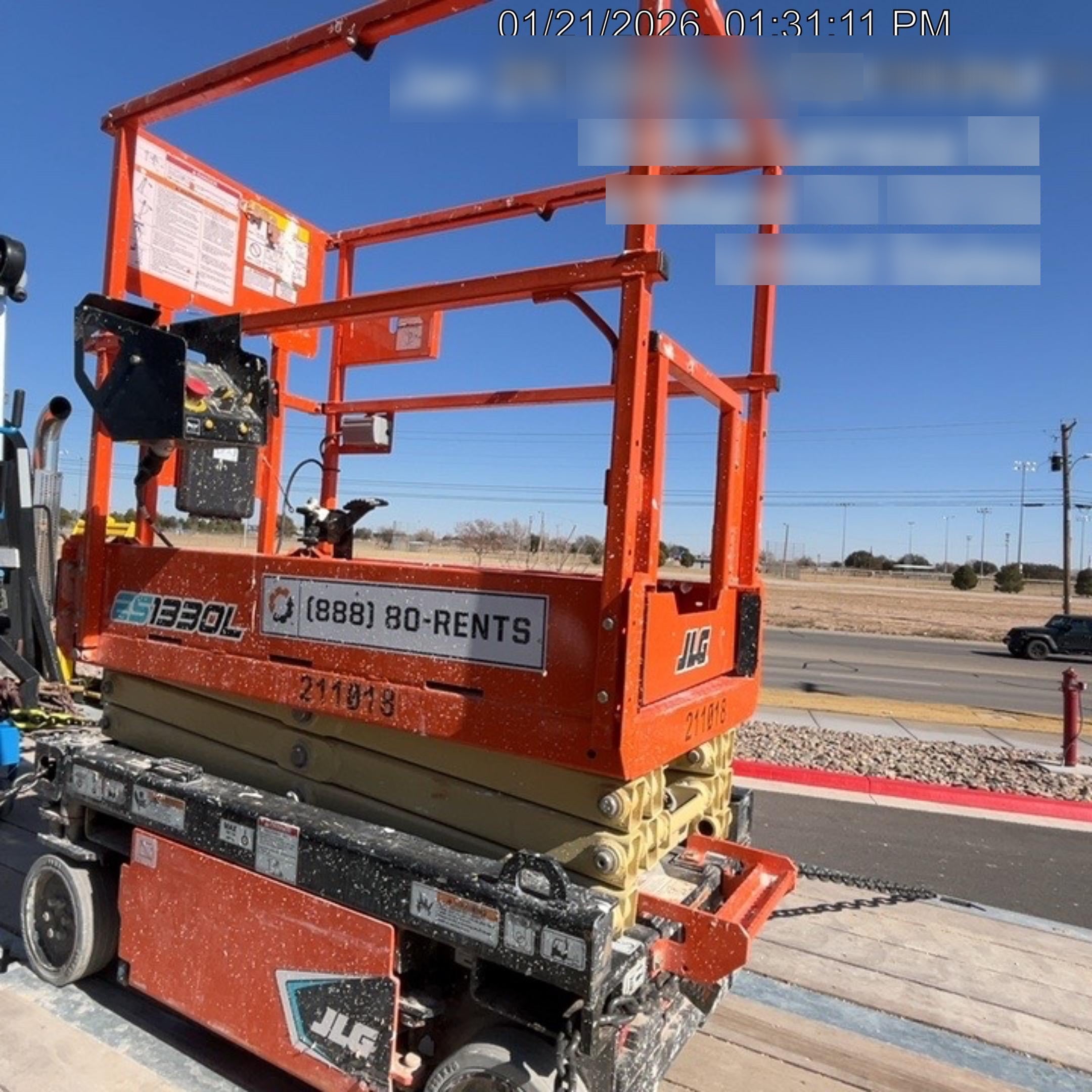 2022 JLG ES1330L