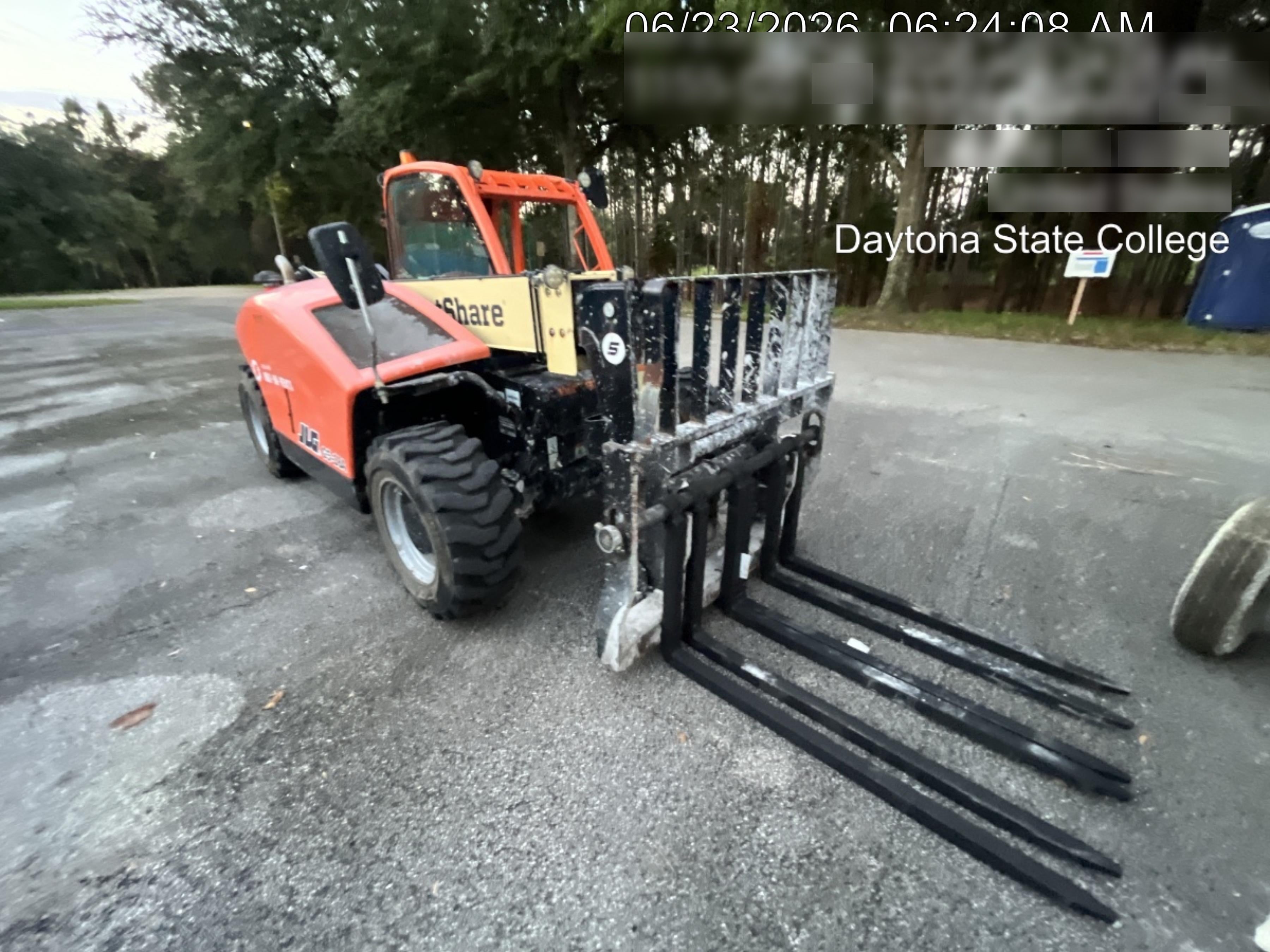 2023 JLG G5-18A