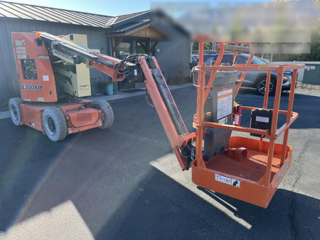 2019 JLG E300AJP