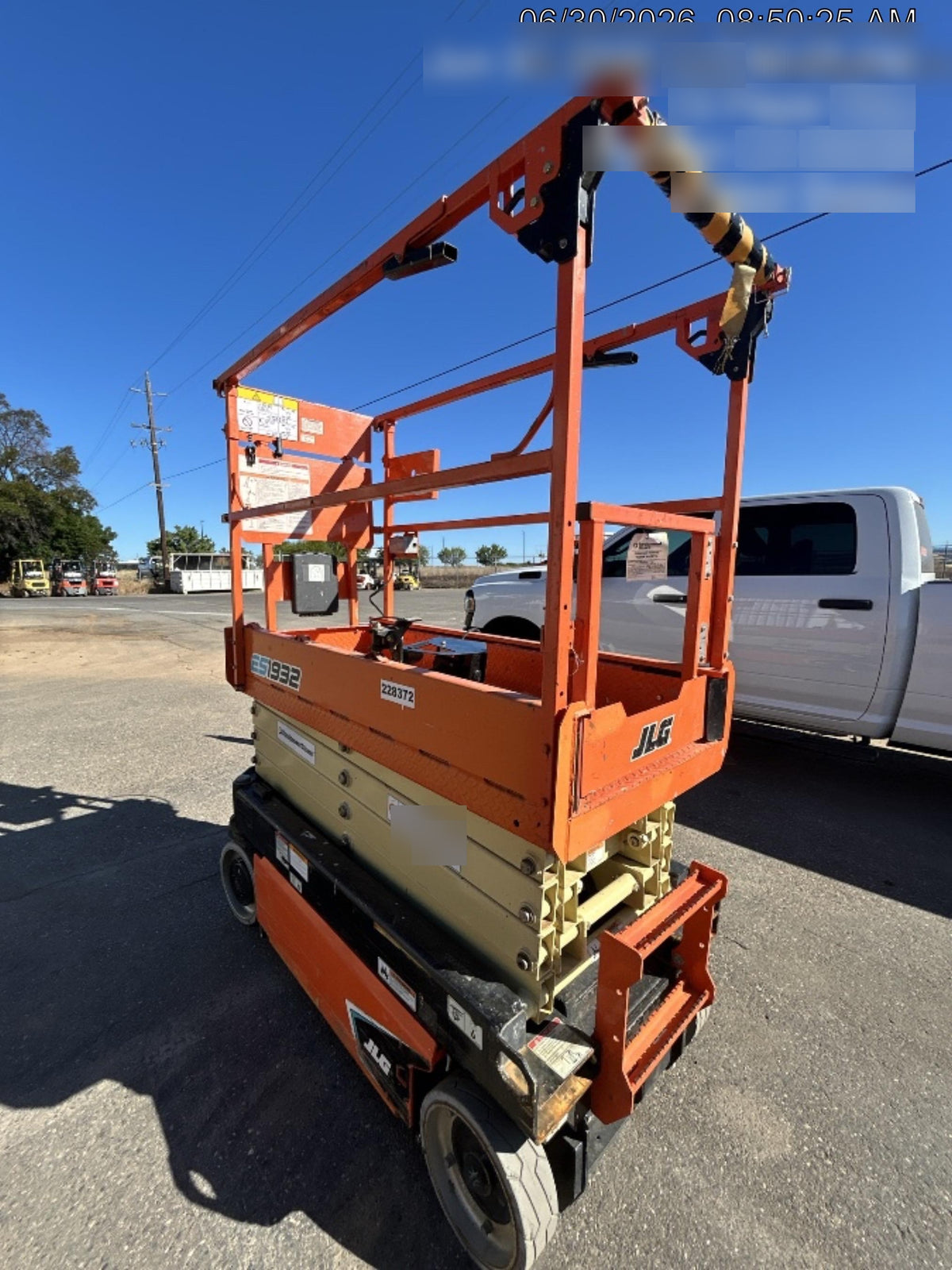 2022 JLG ES1932