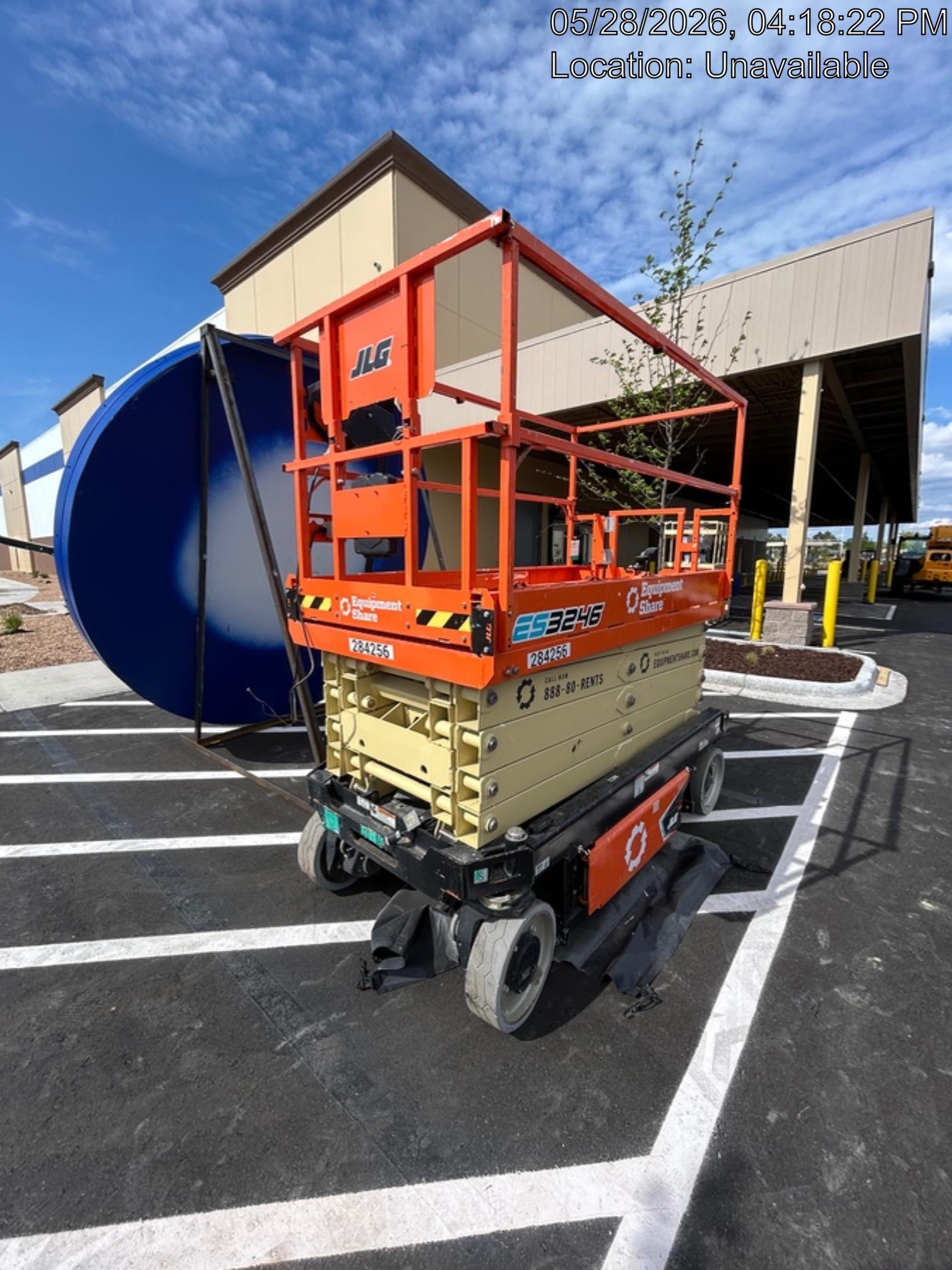 2022 JLG ES3246