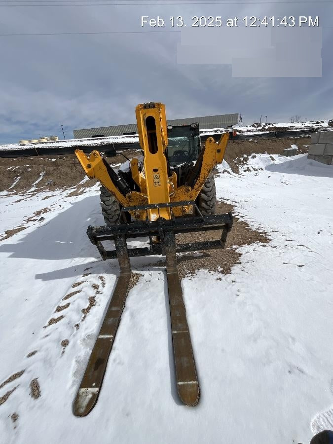 2021 JCB 510-56