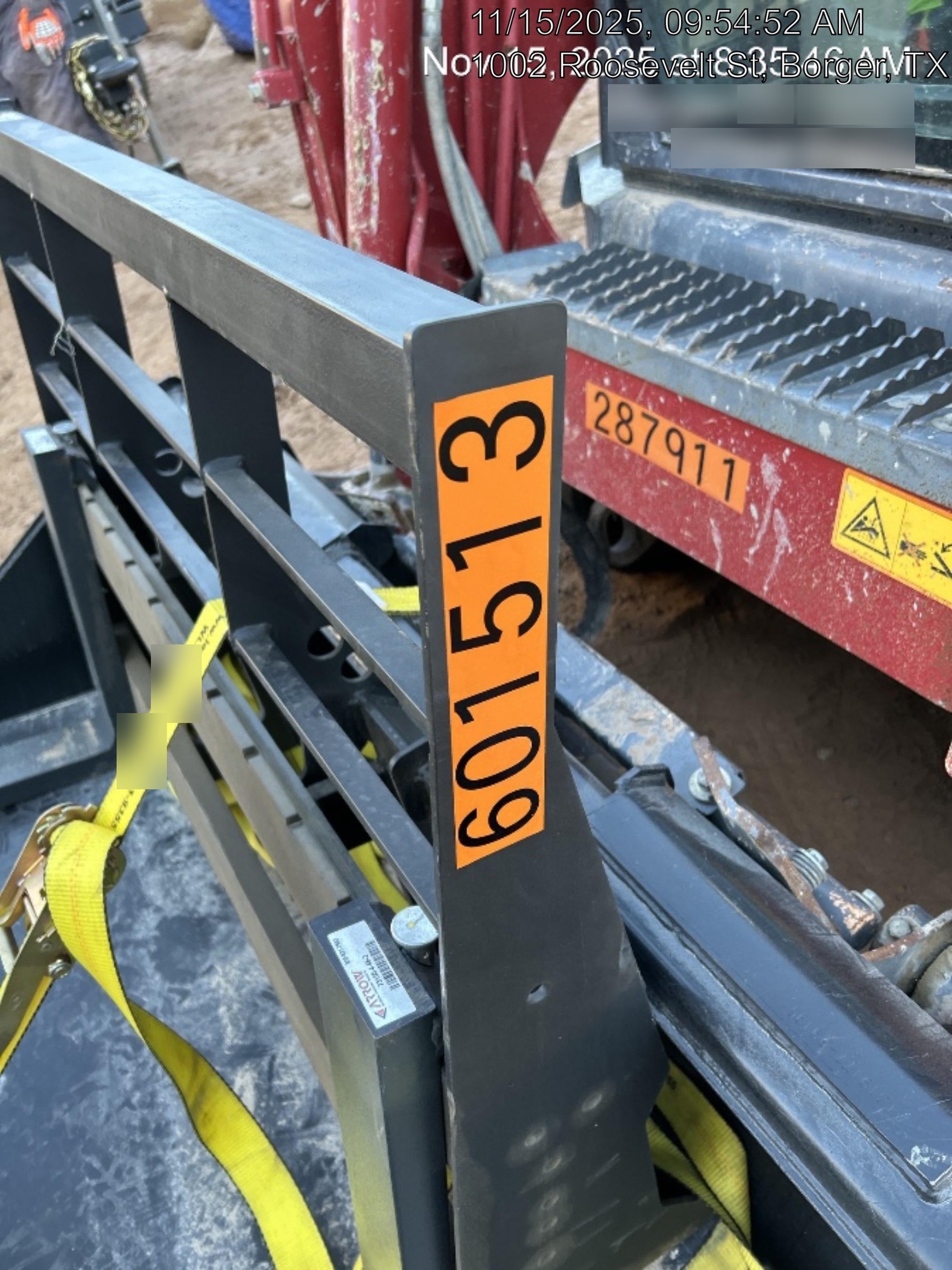 2025 ARROW MATERIAL HANDLING 48" Pallet Forks - Arrow