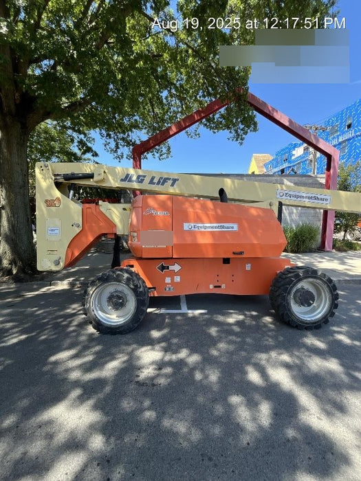 2020 JLG 800AJ