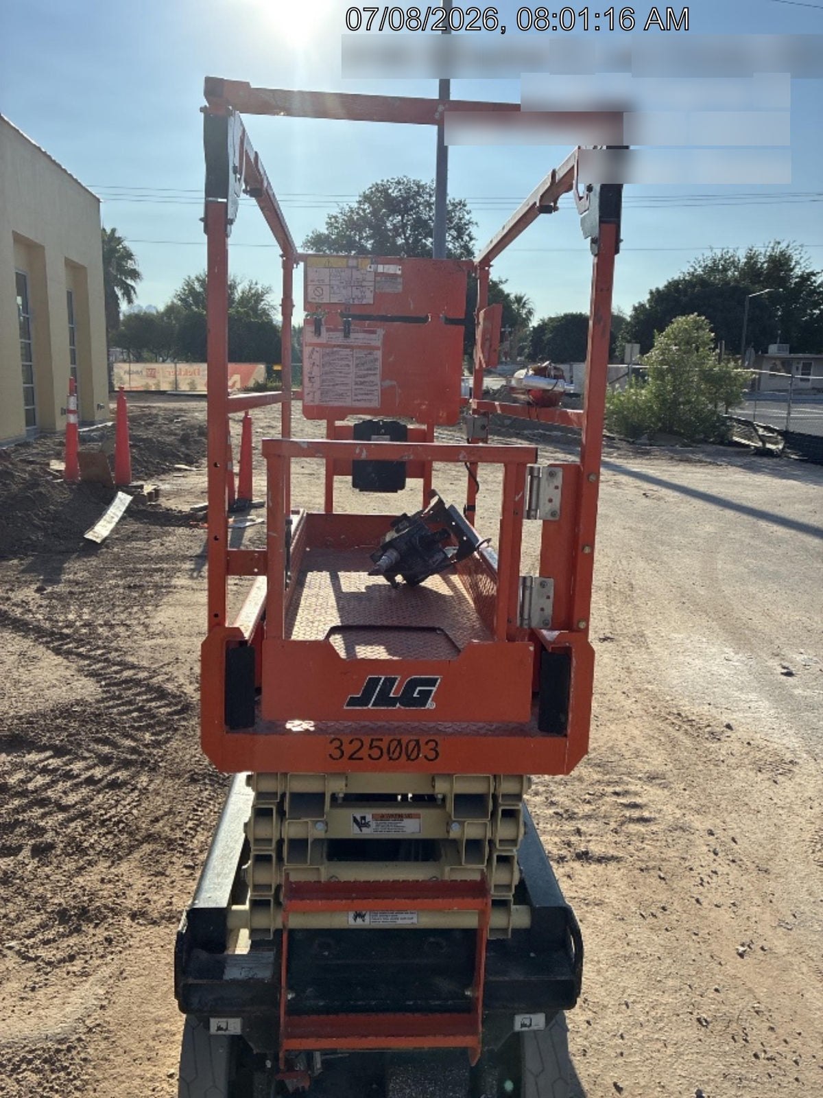 2023 JLG ES1932