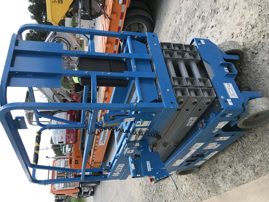 2019 Genie GS-1930 Fixed rails with chain Entry