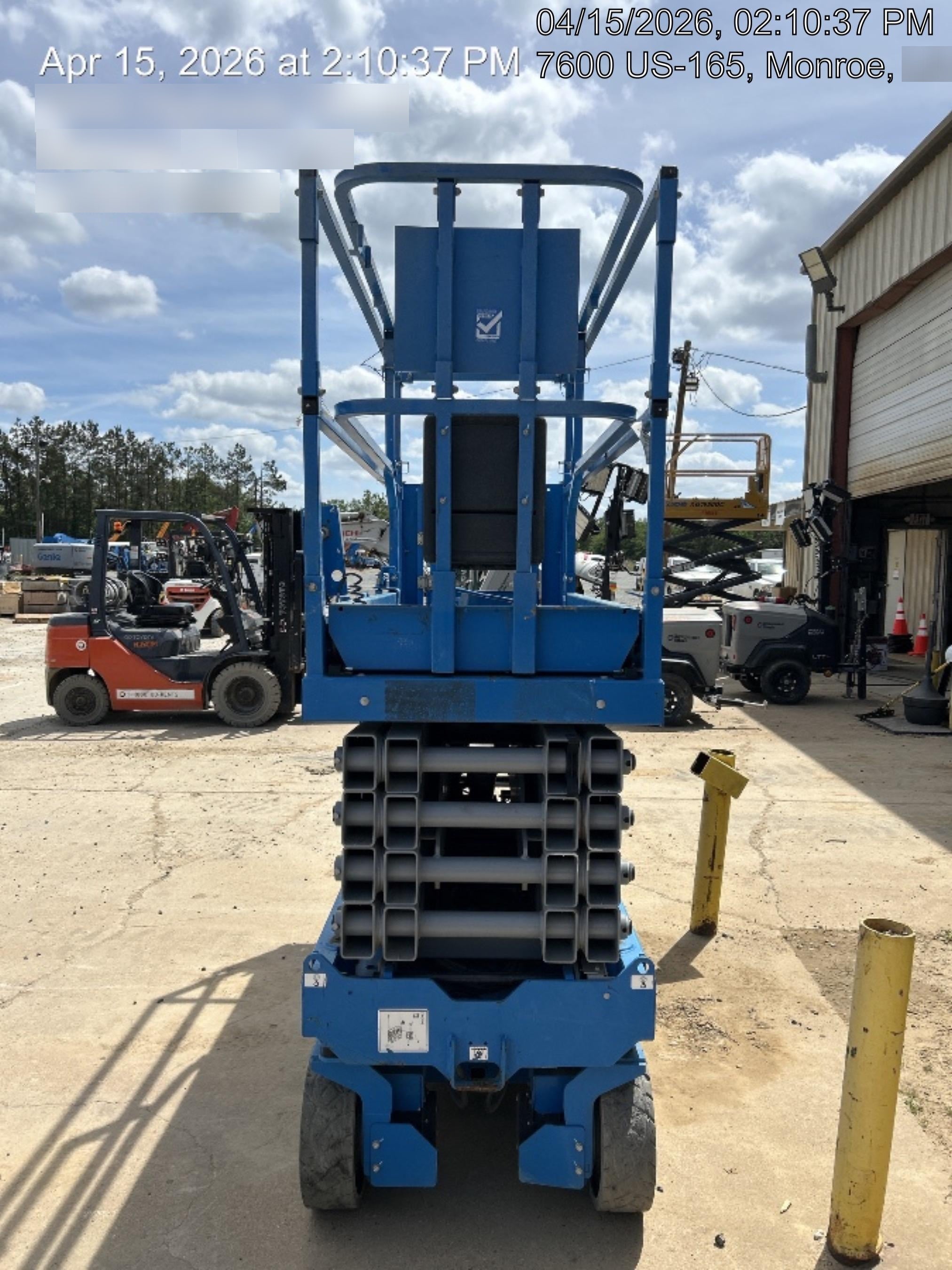 2023 GENIE GS-3232