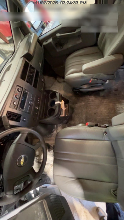 2025 CHEVROLET Express Van - Rental