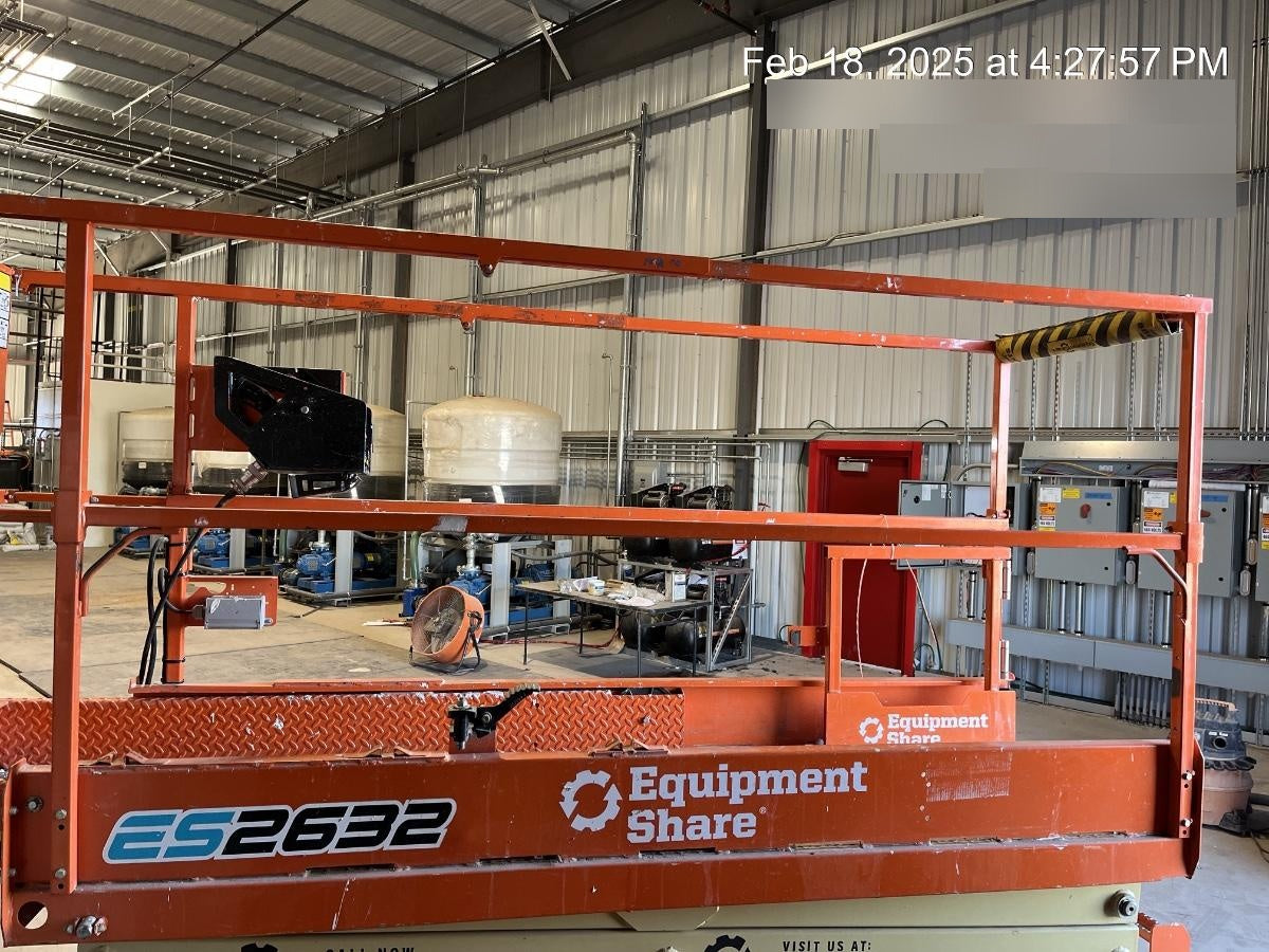 2022 JLG ES2632