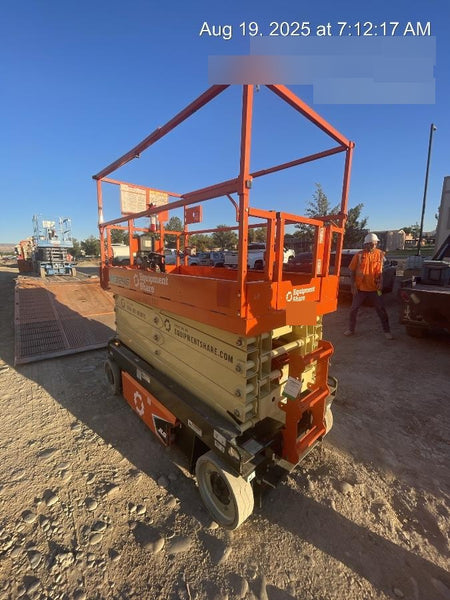 2022 JLG ES3246