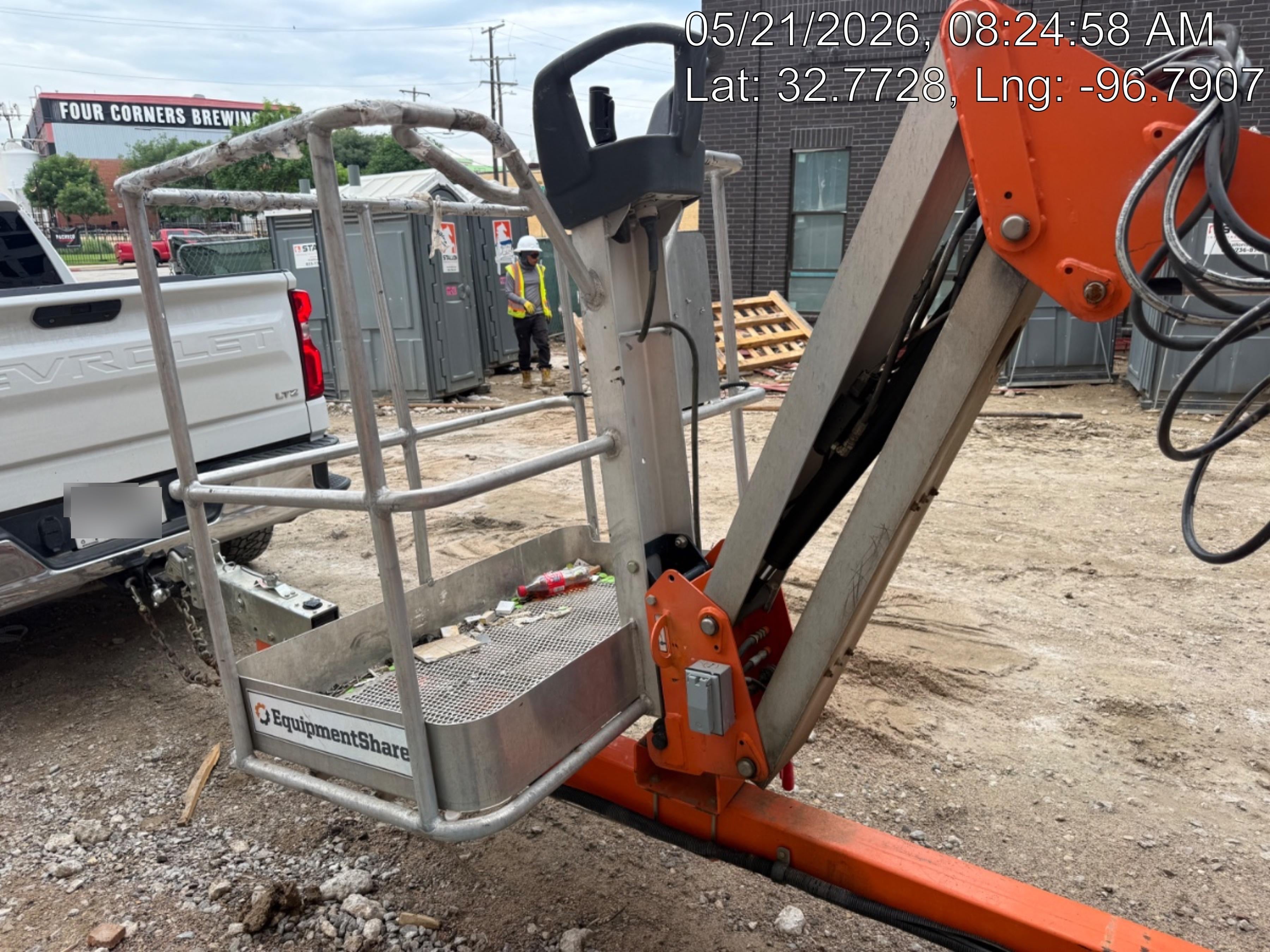 2022 JLG T500J