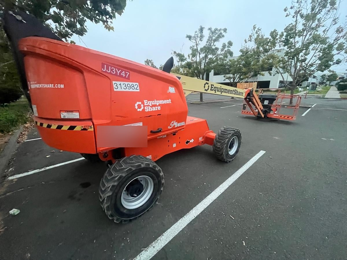 2023 JLG 460SJ