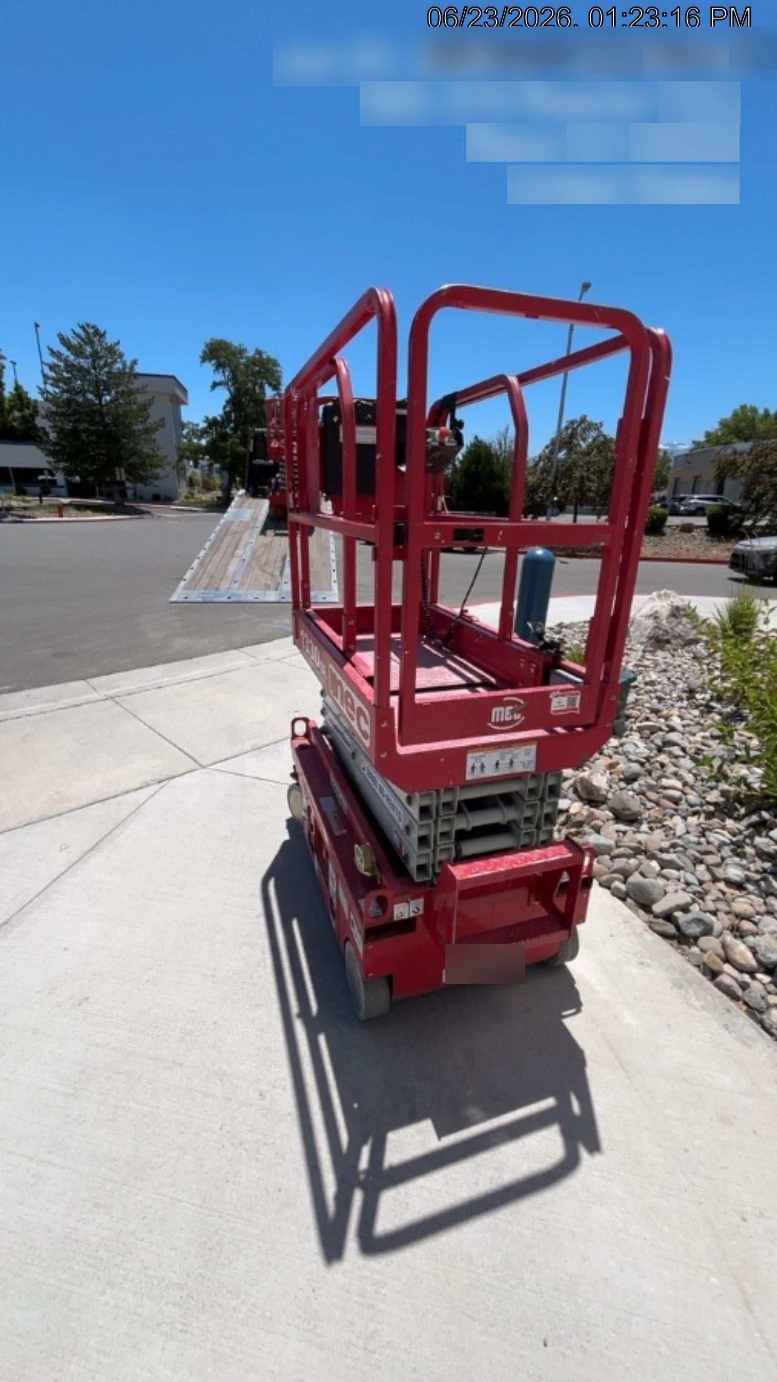 2020 MEC 1330SE Solid NM Tires, Steel Swing out Doors, LCS, Beacon, 900W Invertor
