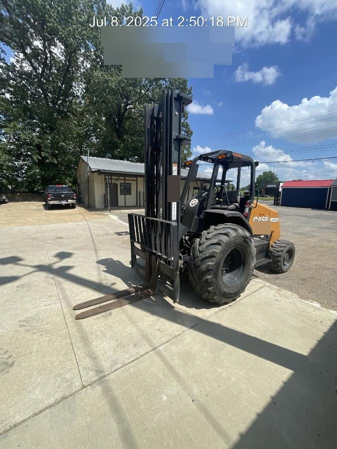2023 CASE 588H