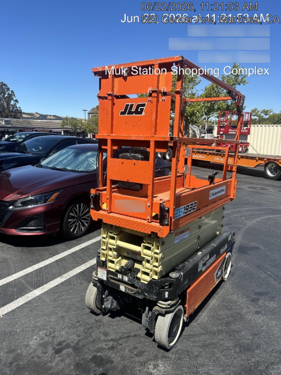 2022 JLG ES1932