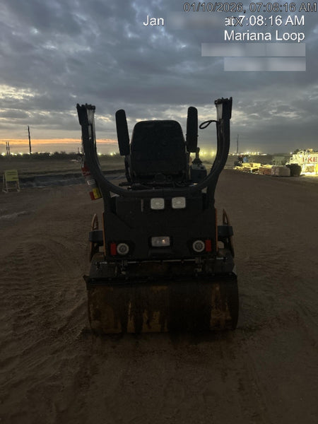 2021 CASE DV26E