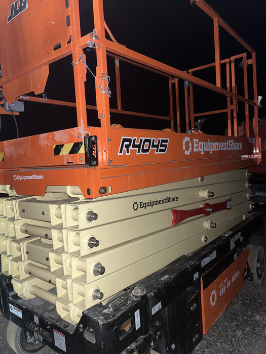 2022 JLG R4045