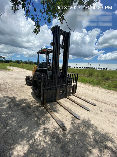 2022 CASE 588H
