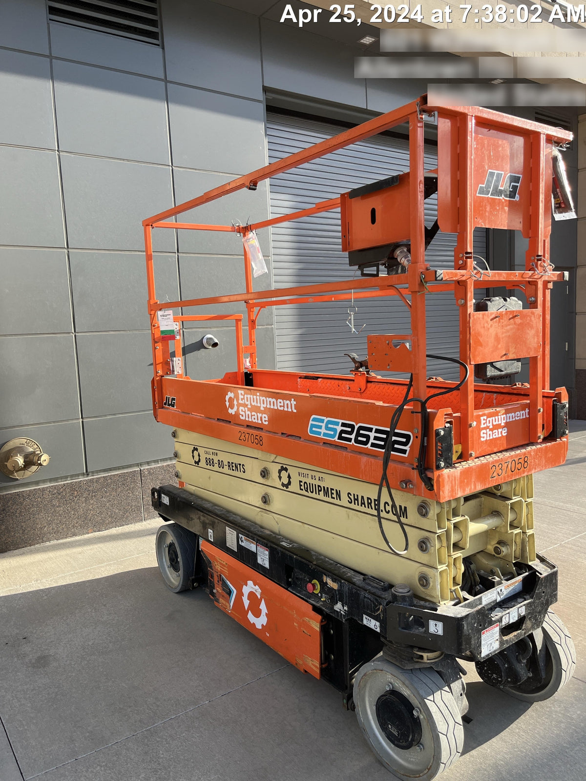 2022 JLG ES2632