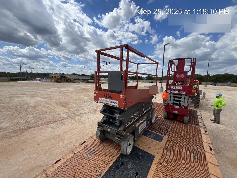 2018 Skyjack SJIII-3226 Skyjack SJIII3226 Scissor Lift w/Trojan Batteries