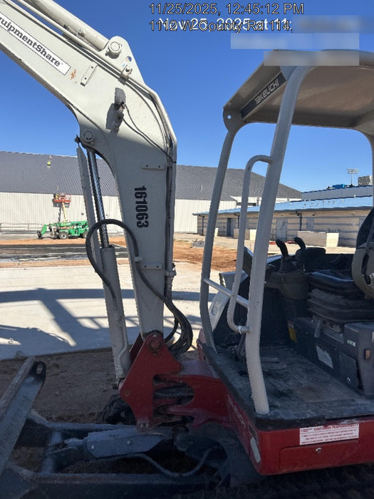 2021 TAKEUCHI TB235-2R