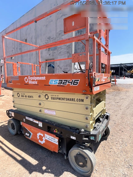 2022 JLG ES3246