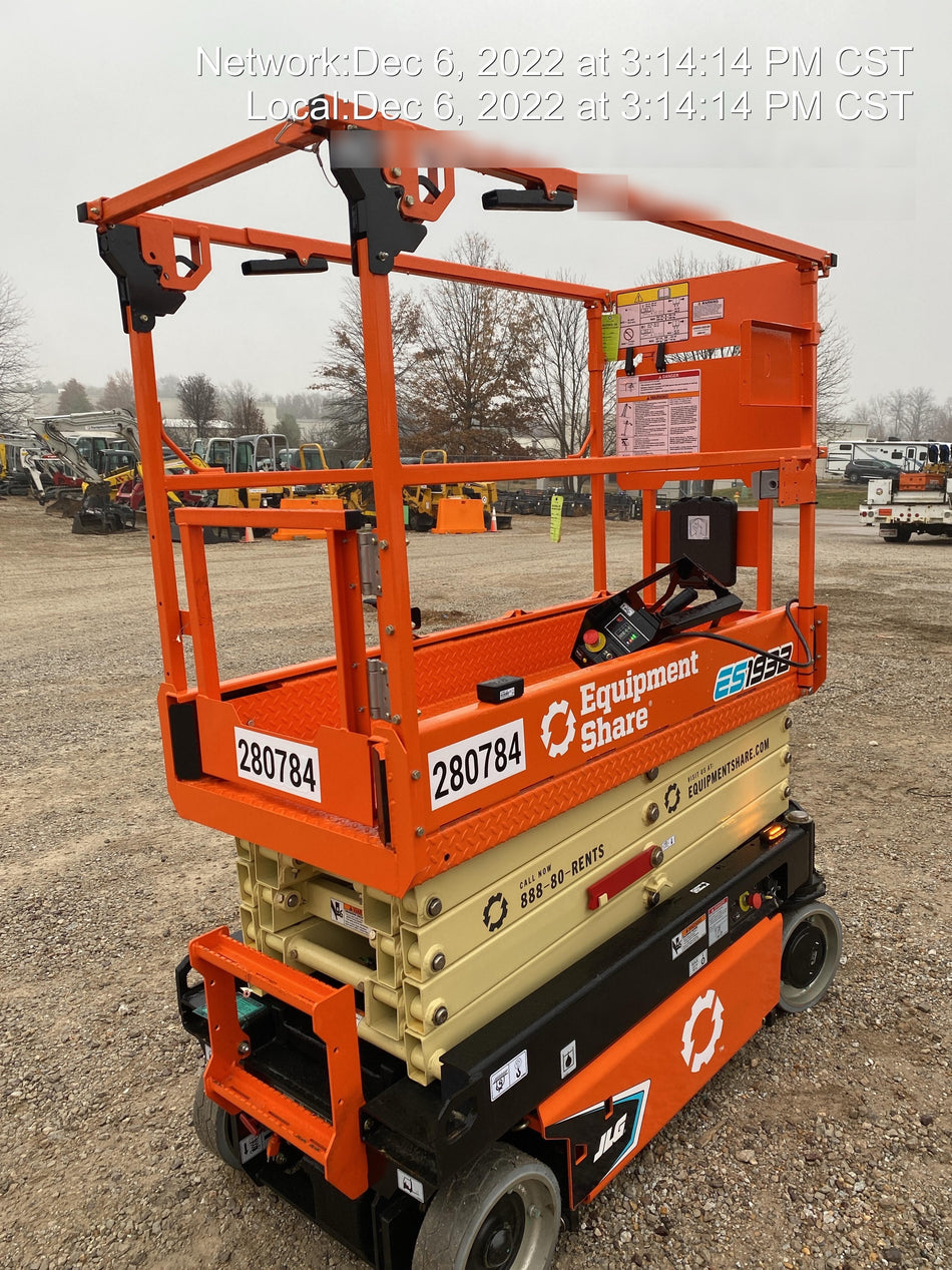 2022 JLG ES1932