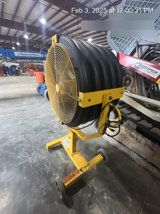 2022 BIG ASS FANS Yellow Jacket