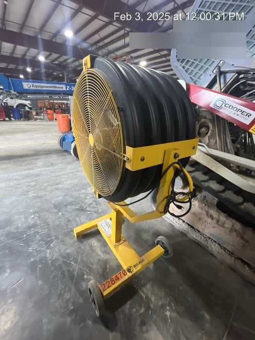 2022 BIG ASS FANS Yellow Jacket