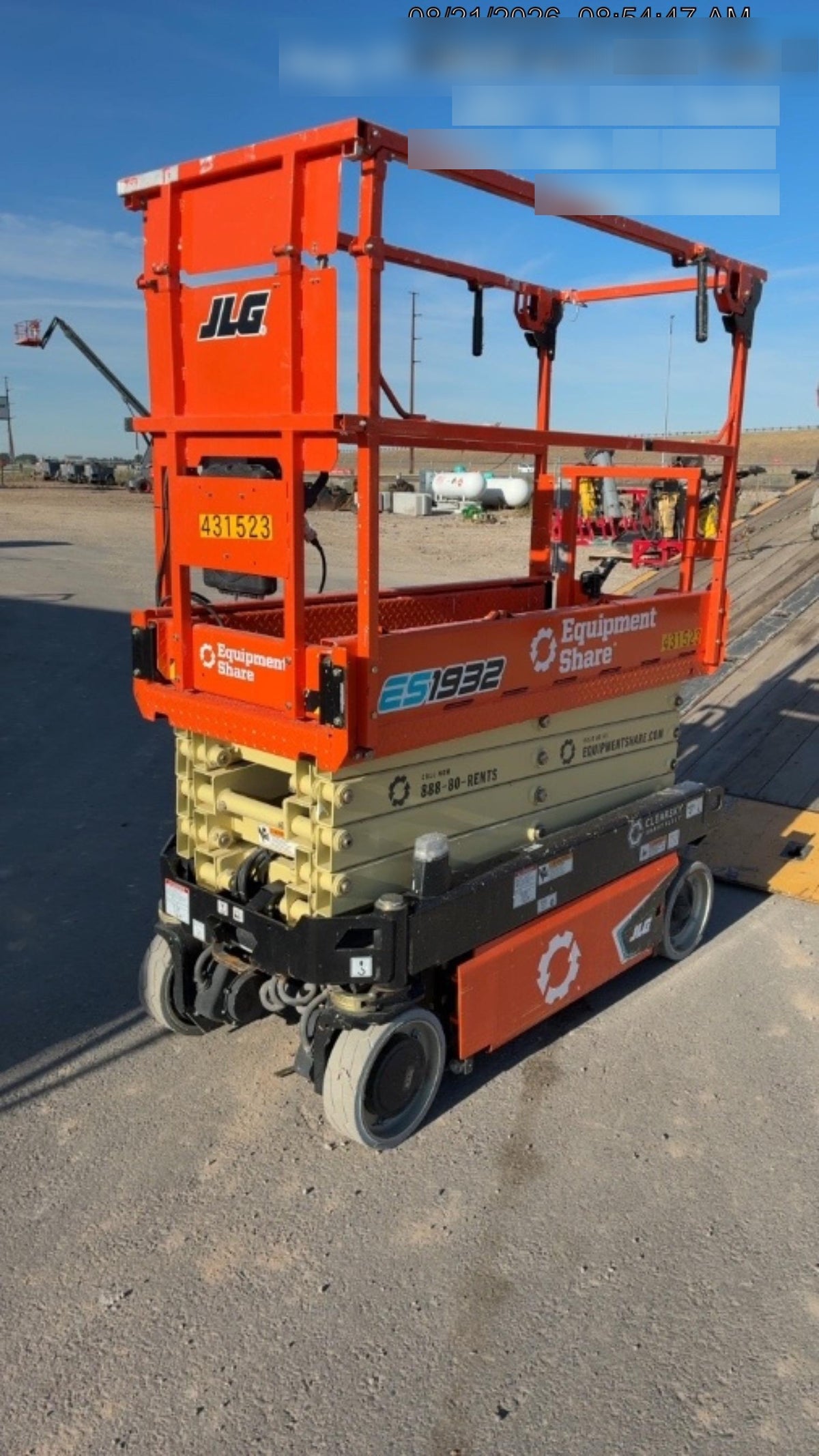 2024 JLG ES1932