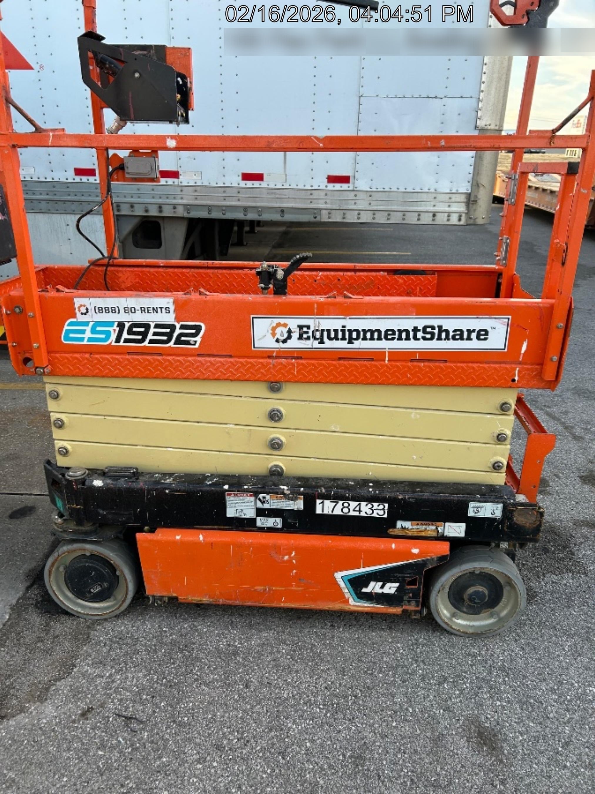 2021 JLG ES1932