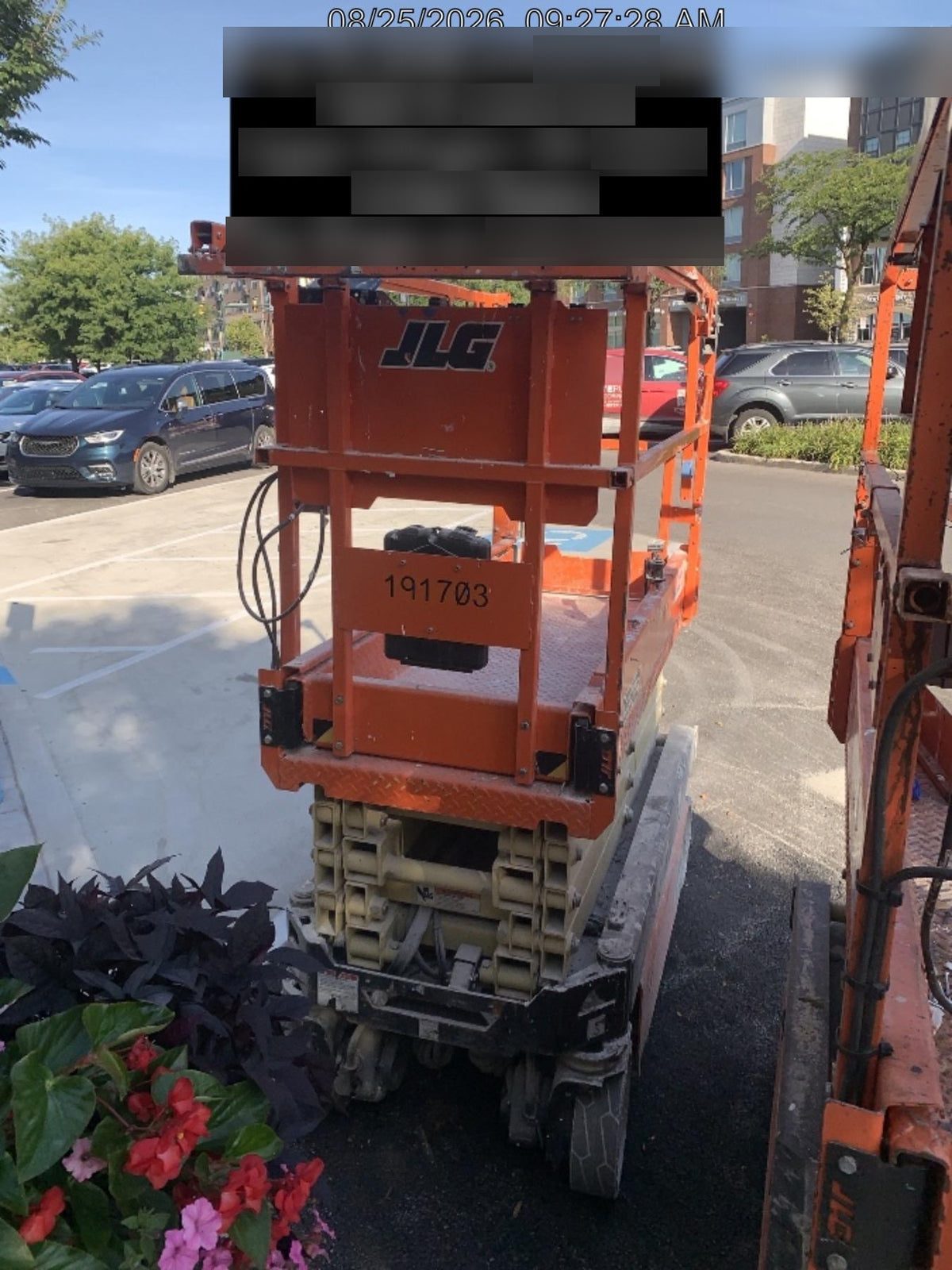 2021 JLG ES1932