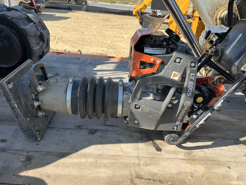 2024 HUSQVARNA LT6005