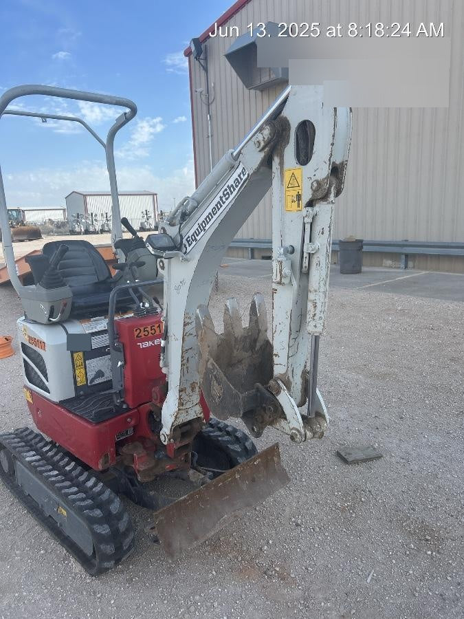 2022 TAKEUCHI TB210R