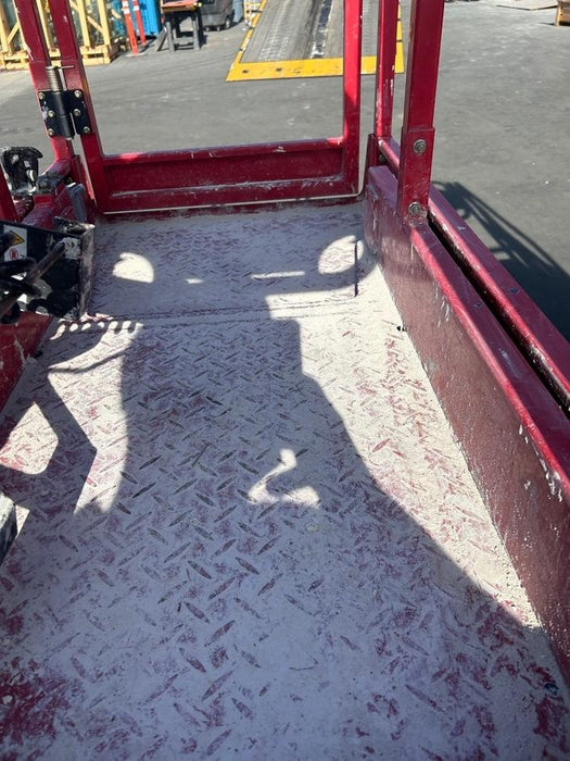 2020 MEC 1330SE Solid NM Tires, Steel Swing out Doors, LCS, Beacon, 900W Inverter