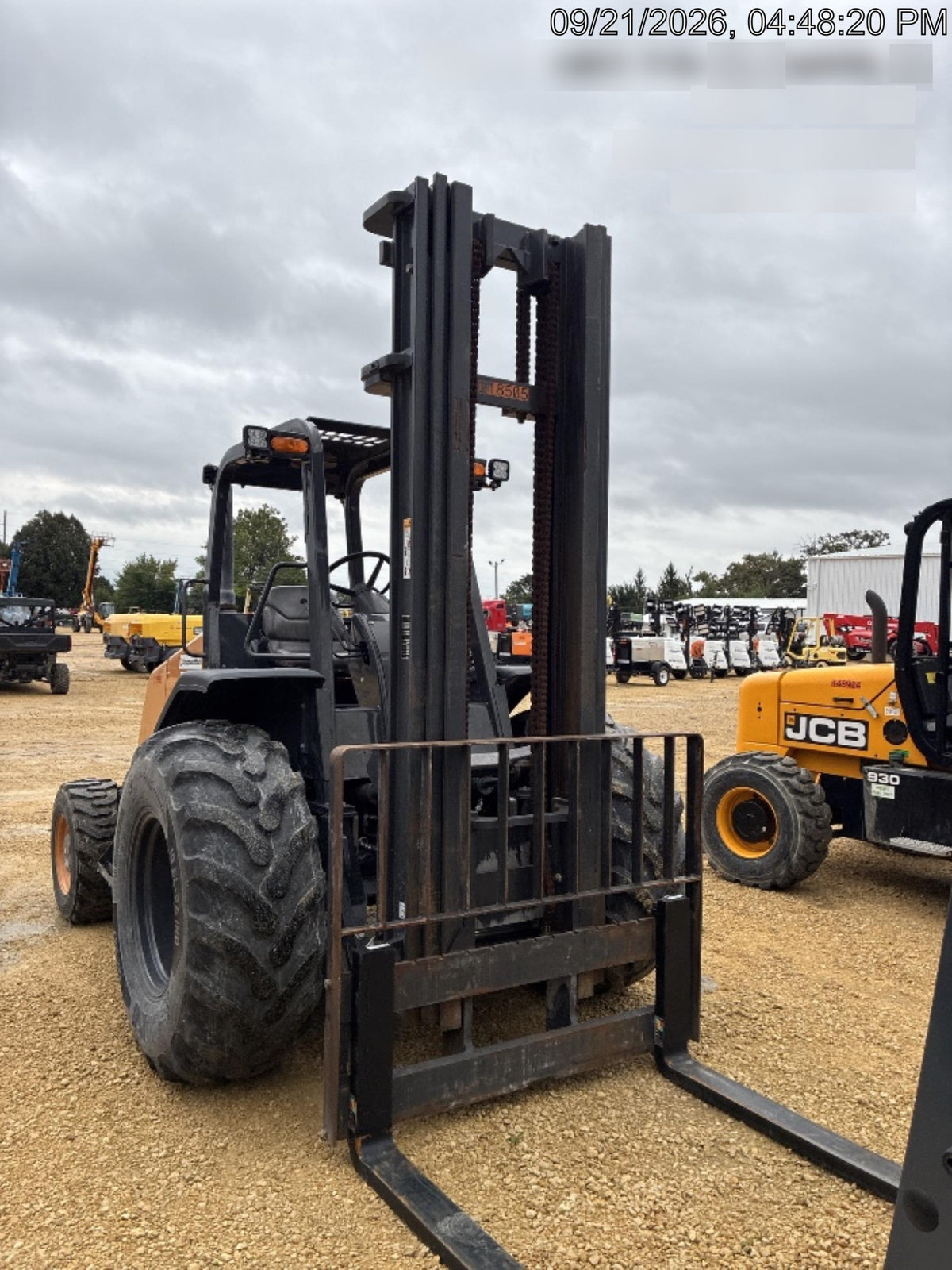 2022 CASE 588H