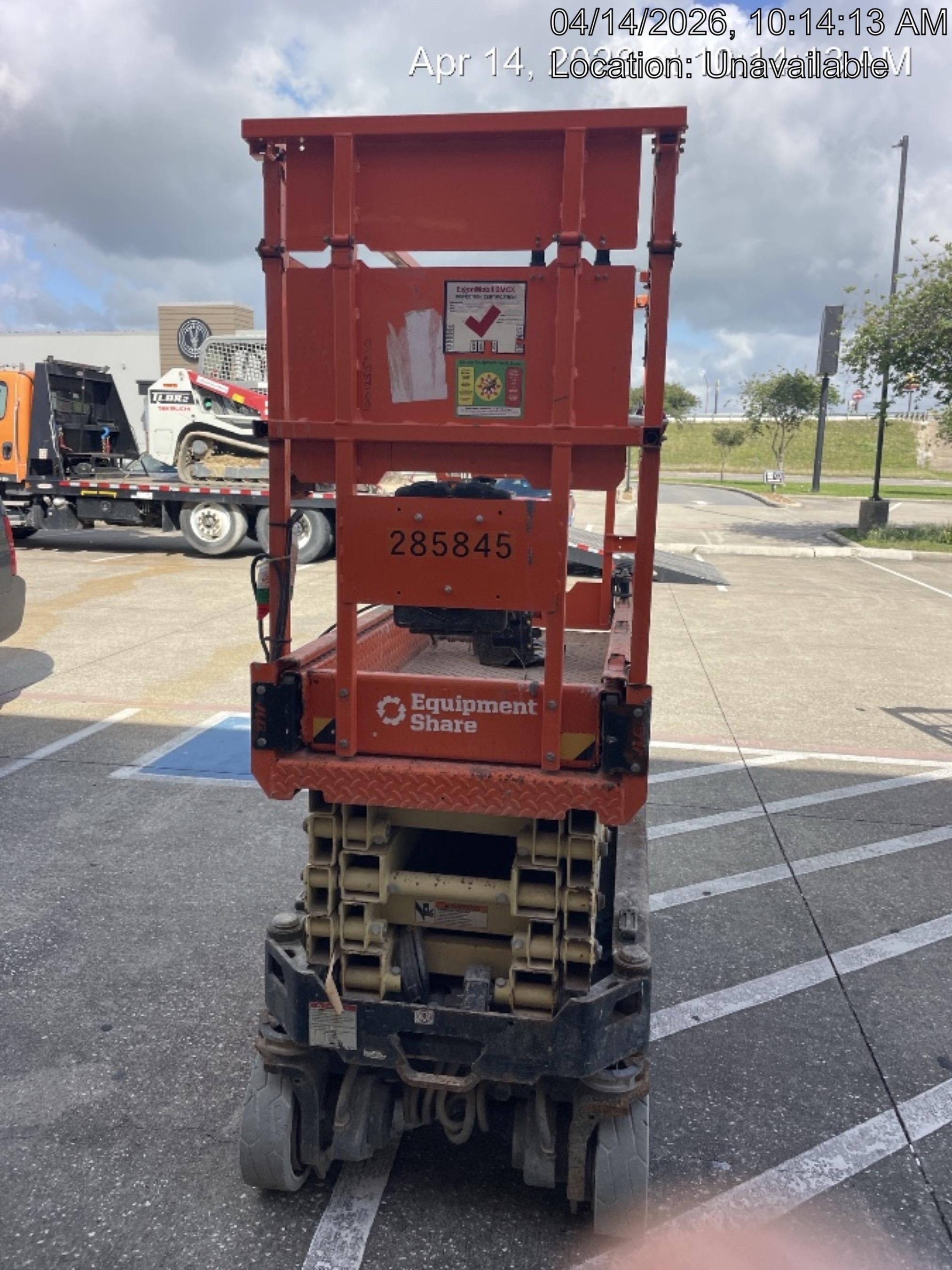 2022 JLG ES1932