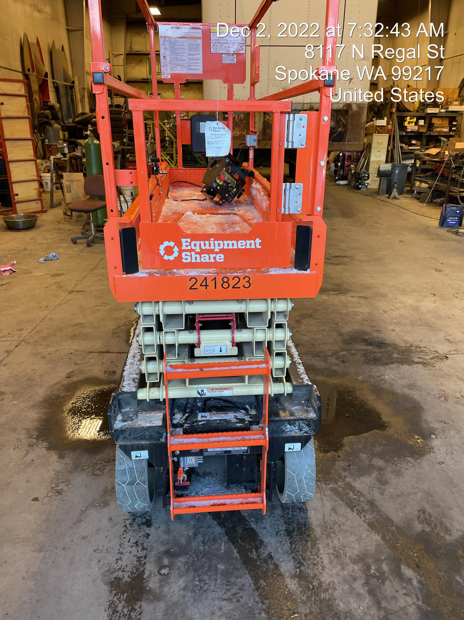 2022 JLG ES2632