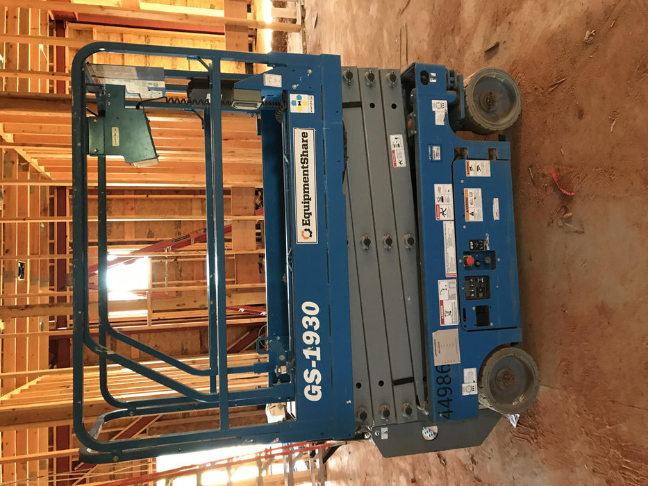 2019 Genie GS-1930 Fixed rails with chain Entry