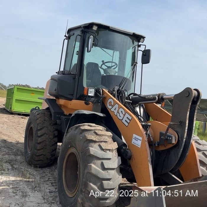 2018 Case 621G CLOSED CAB, 1 FUNCTION, JRB 416 STYLE HYD COUPLER