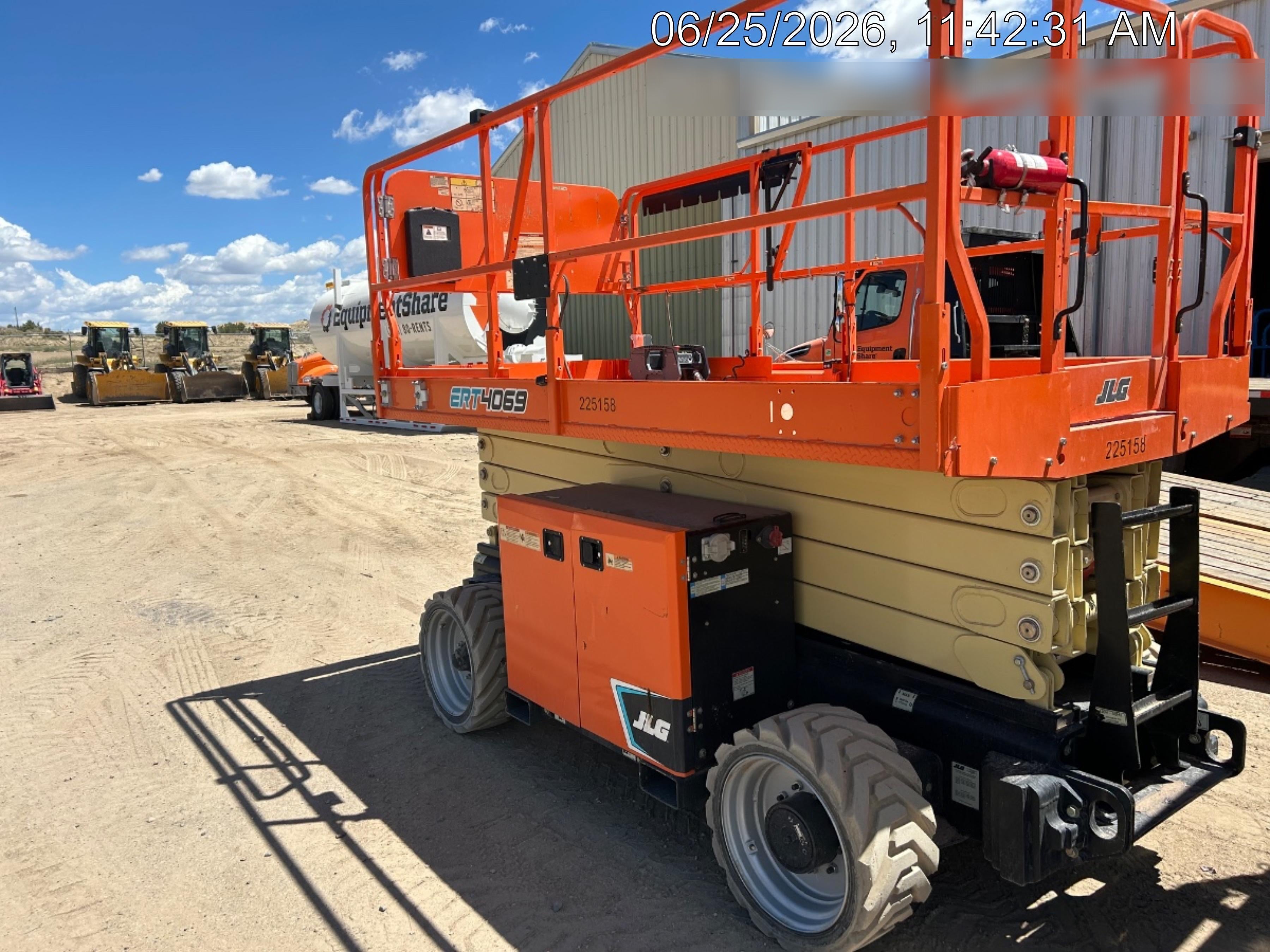 2022 JLG ERT4069