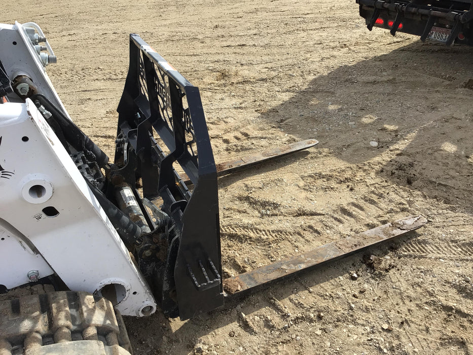 2021 PALADIN 48" Pallet Forks - Paladin
