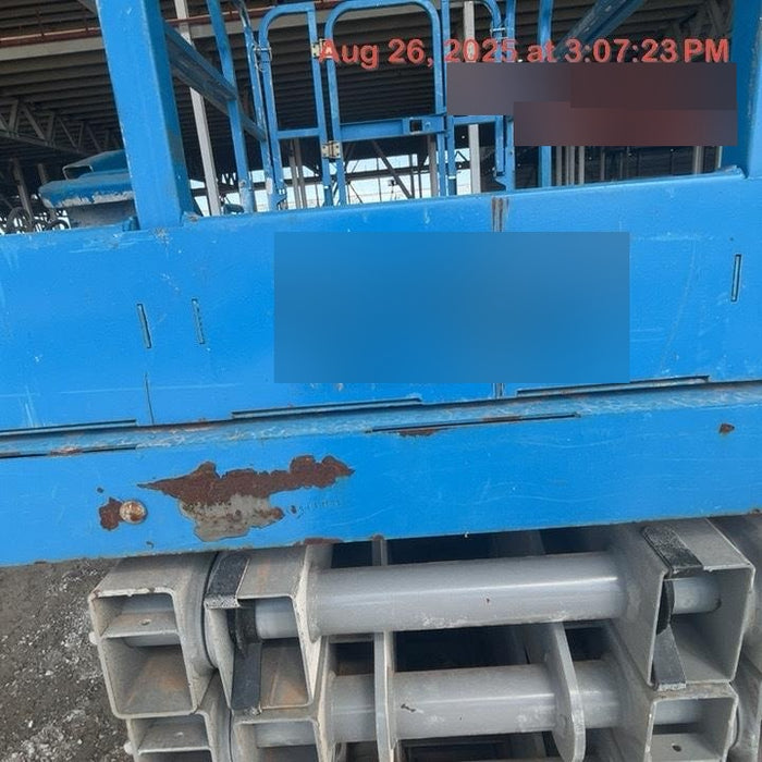 2019 Genie GS-4047 Folding rails with half height swing gate