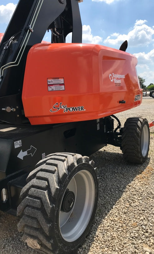 2023 JLG 660SJ