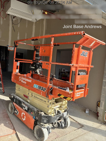 2023 JLG ES1932
