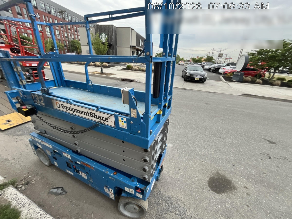 2022 GENIE GS-3232