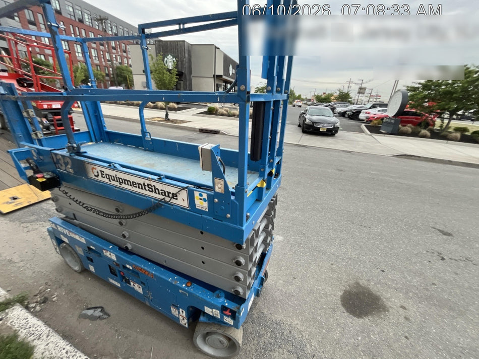 2022 GENIE GS-3232