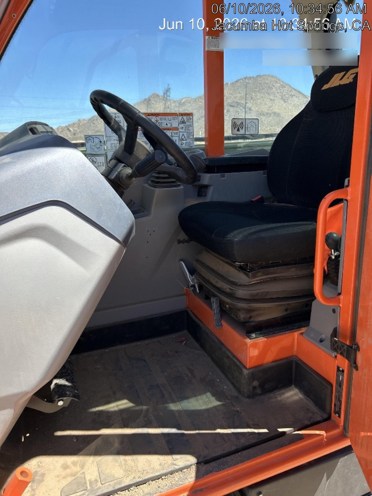 2026 JLG 1732